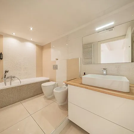 Sky Loft - Terrazza Con Vista - Ac - Ascensore Apartmán *